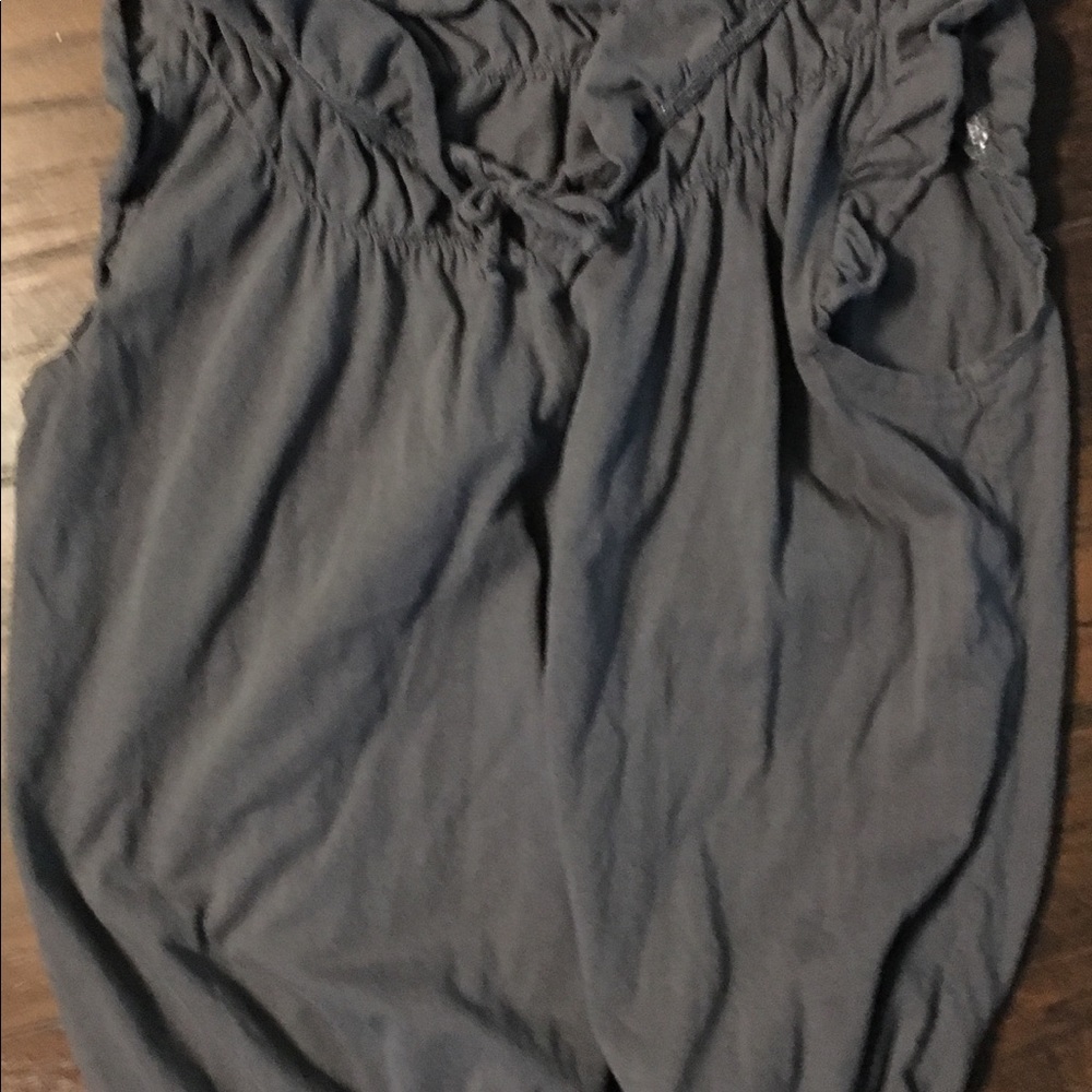 Gray shirt size small cute&comfy